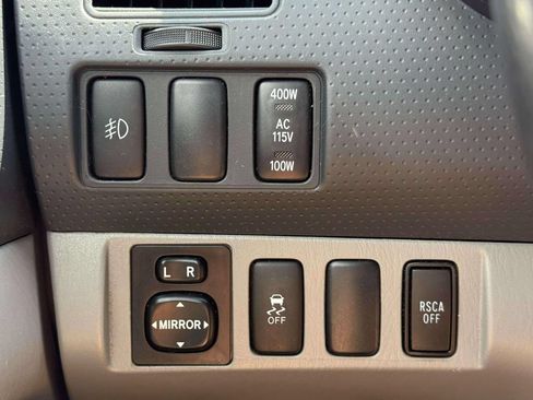 Used 2011 Toyota Tacoma 4x4 Double Cab w/ TRD Sport Pkg w/JBL Audio image 15