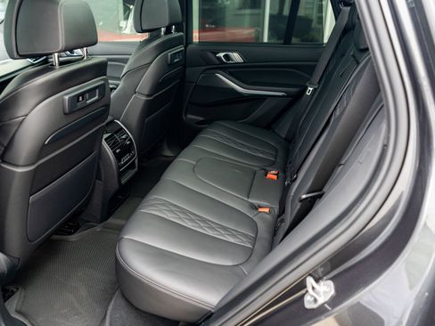 Used 2022 BMW X5 xDrive45e w/ M Sport Package AWD/4WD image 36
