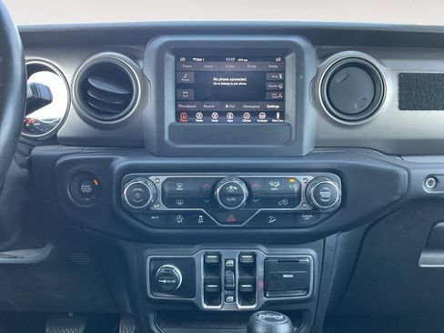 Used 2018 Jeep Wrangler Unlimited Sport S AWD/4WD image 11