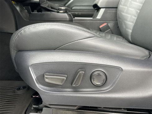 Used 2024 Toyota Tacoma TRD Off-Road w/ TRD Off Road Premium Package AWD/4WD image 30