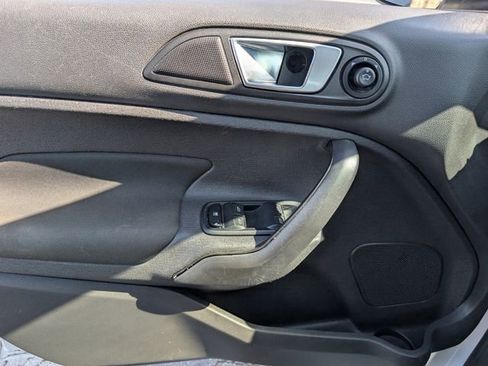 Used 2015 Ford Fiesta SE w/ Equipment Group 201A image 31