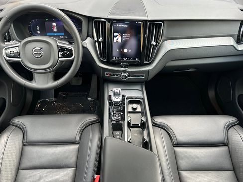 Certified 2024 Volvo XC60 T8 Ultimate w/ Protection Package Premier image 16