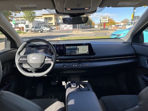 Used 2023 Nissan Ariya AWD image 21