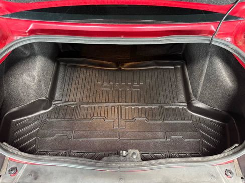 Used 2014 Dodge Challenger R/T RWD image 28