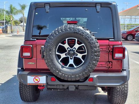 Used 2021 Jeep Wrangler Unlimited Rubicon AWD/4WD image 5