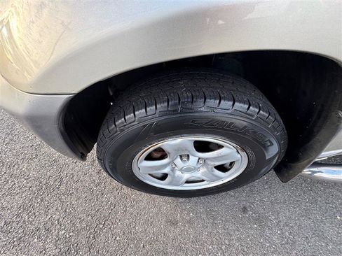 Used 2002 Toyota RAV4 4WD image 24