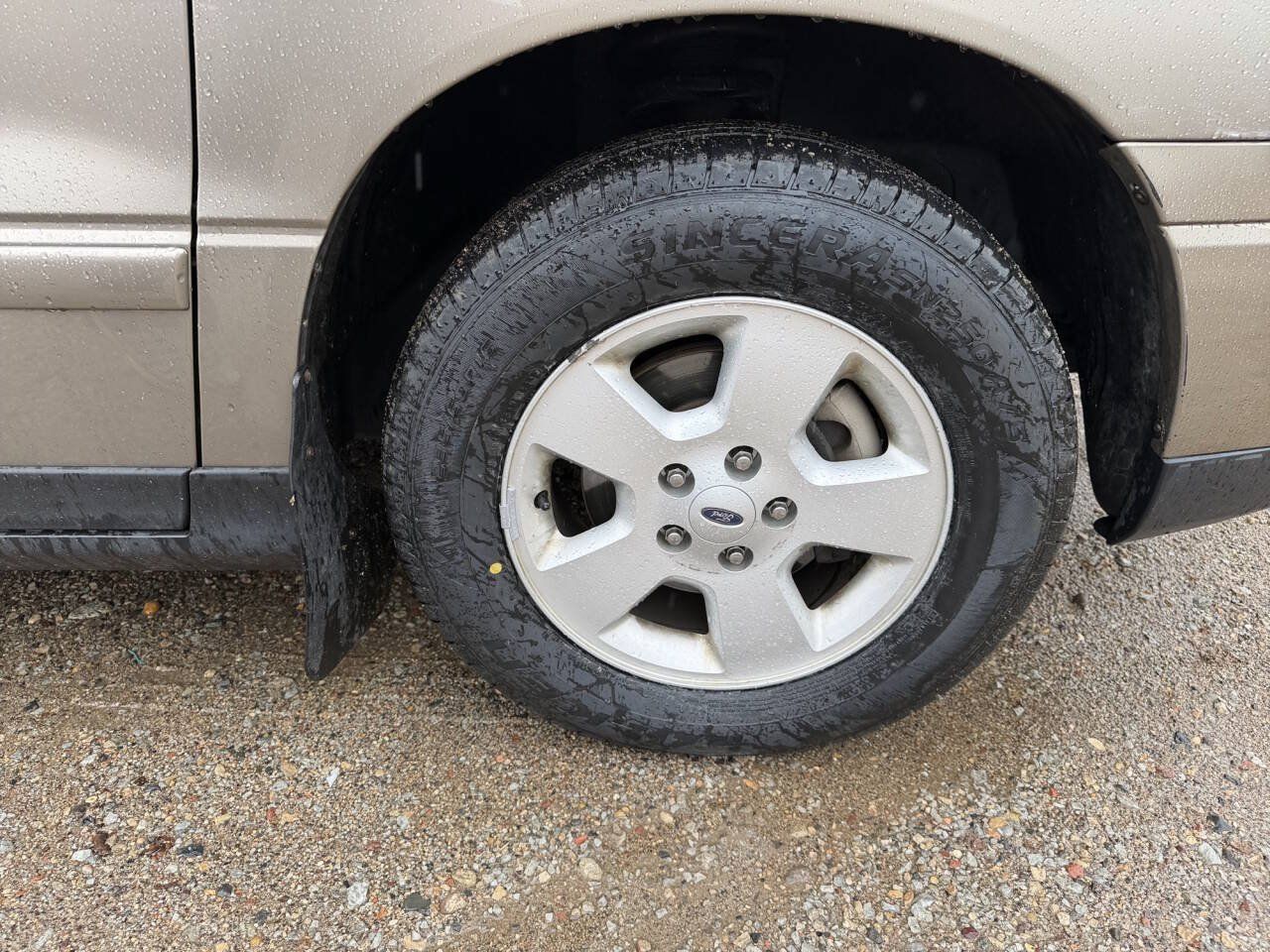 Used 2004 Ford Freestar SES FWD image 12