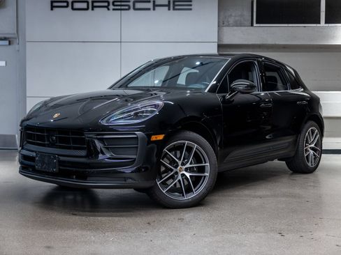 Certified 2024 Porsche Macan w/ Premium Plus Package AWD/4WD image 1