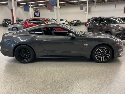 Used 2020 Ford Mustang GT image 4