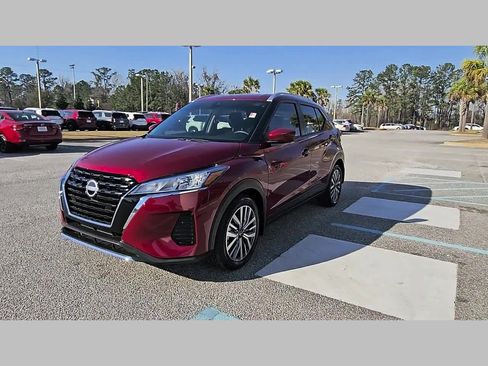 Used 2024 Nissan Kicks SV image 24