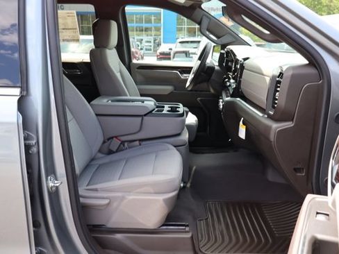 New 2026 GMC Sierra 1500 SLE w/ Preferred Package AWD/4WD image 24