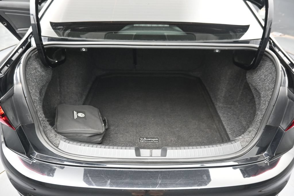 Used 2024 Volkswagen Jetta GLI Autobahn FWD image 28
