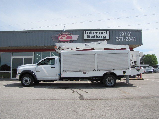 Used 2016 RAM 5500 Tradesman w/ Ambulance Prep Group RWD image 9