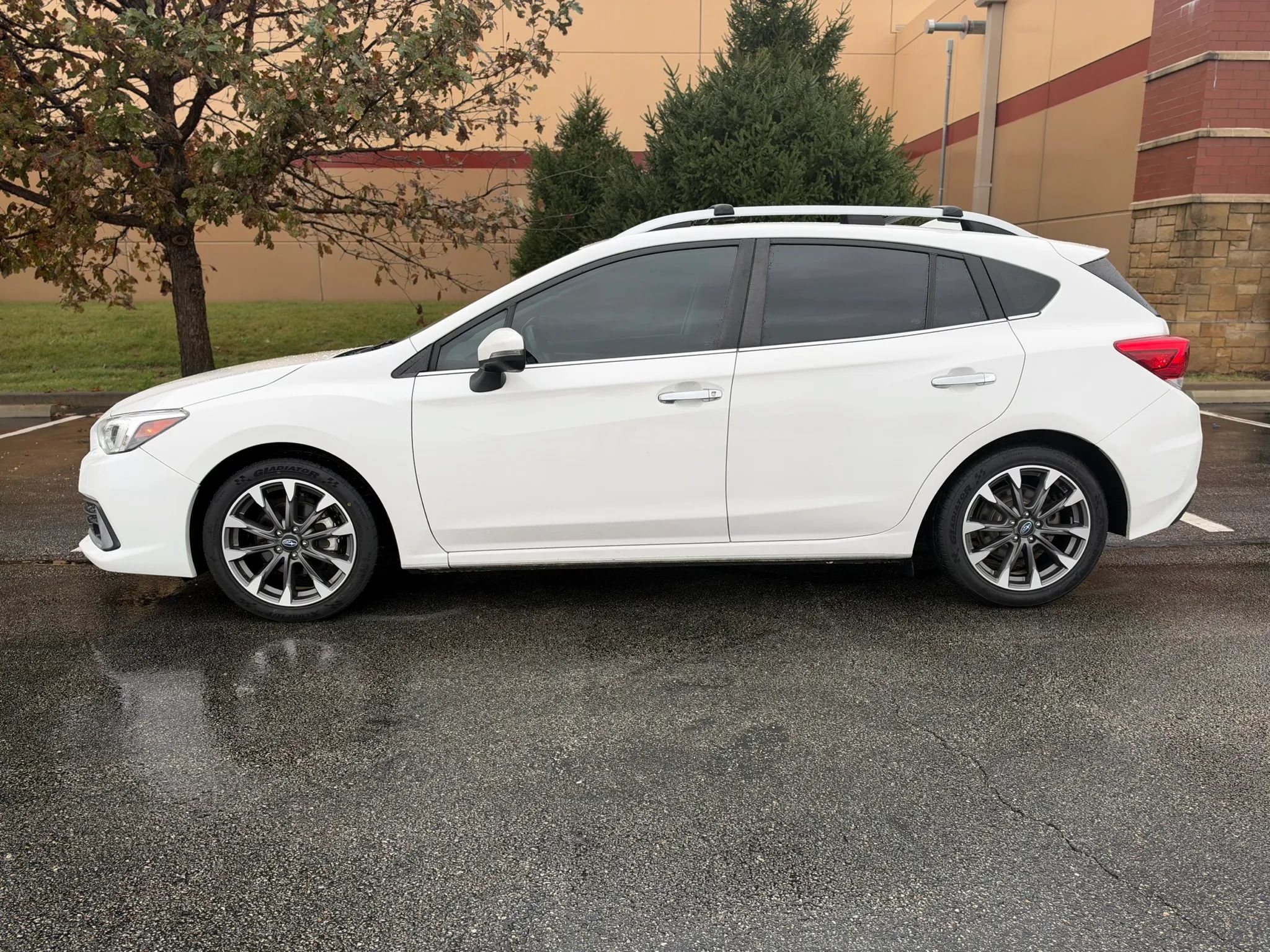 Used 2020 Subaru Impreza 2.0i Limited w/ Popular Package #2 AWD/4WD image 2