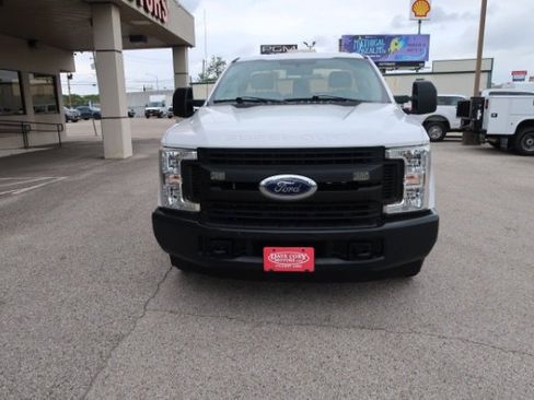 Used 2019 Ford F250 XL RWD image 2