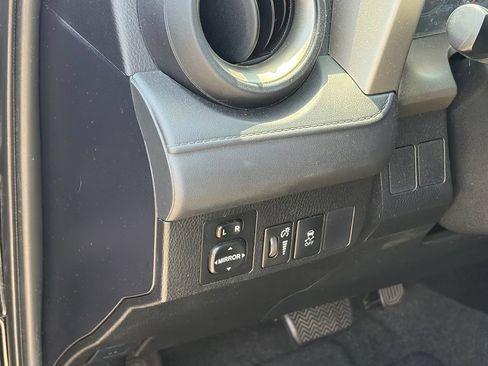 Used 2015 Toyota RAV4 LE FWD image 8
