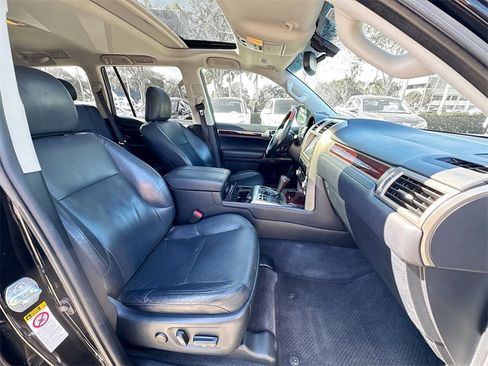Used 2018 Lexus GX 460 460 image 30