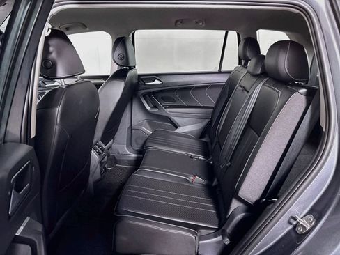 Used 2023 Volkswagen Tiguan SE FWD image 20