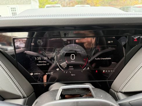 New 2026 GMC Yukon AT4 Ultimate w/ LPO, Illumination Package image 32