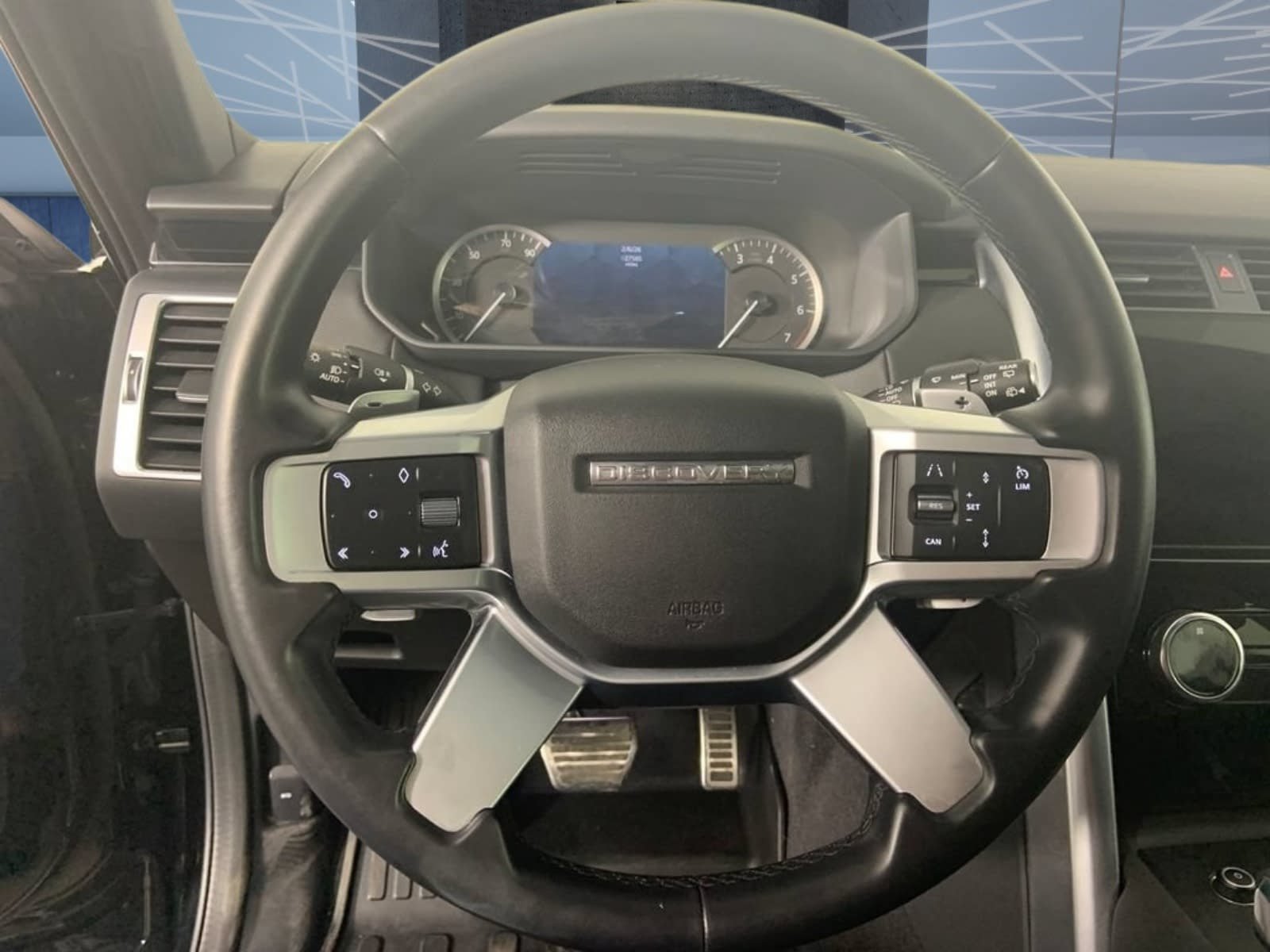 Used 2023 Land Rover Discovery S R-Dynamic AWD/4WD image 31