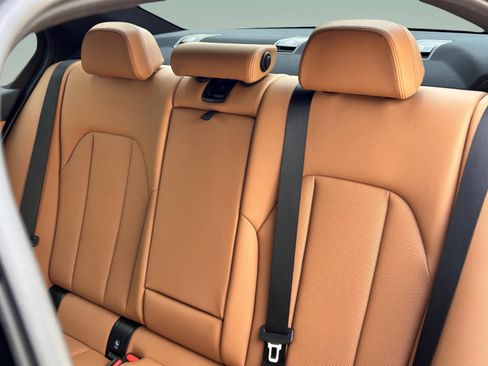 Used 2025 BMW 330i Sedan image 24