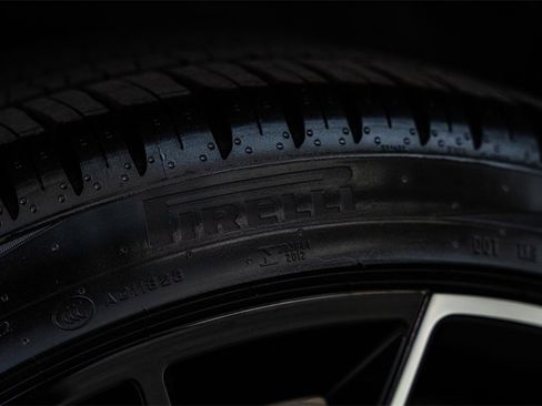 Used 2025 Aston Martin DBX 707 image 58