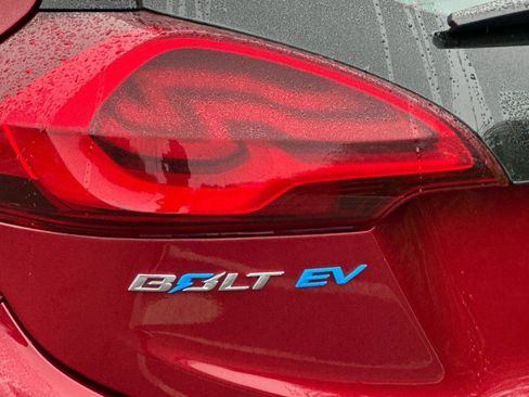 Used 2019 Chevrolet Bolt LT image 28