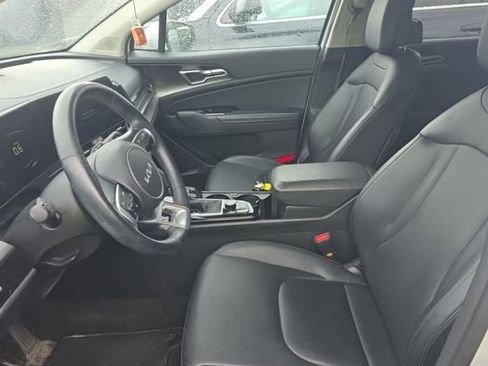 Used 2023 Kia Sportage EX AWD/4WD image 5