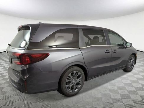 New 2026 Honda Odyssey Touring image 5