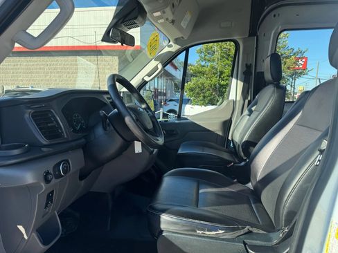 Used 2023 Ford Transit 250 Medium Roof w/ Load Area Protection Package image 17