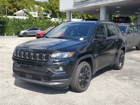 New 2026 Jeep Compass Latitude image 2