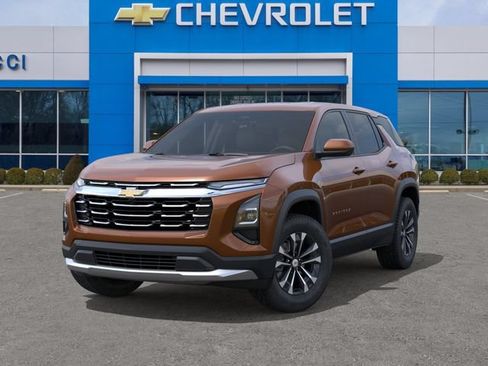 New 2027 Chevrolet Equinox LT w/ Convenience Package II FWD image 6