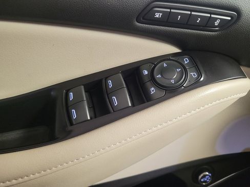 Used 2019 Buick Enclave Premium image 27