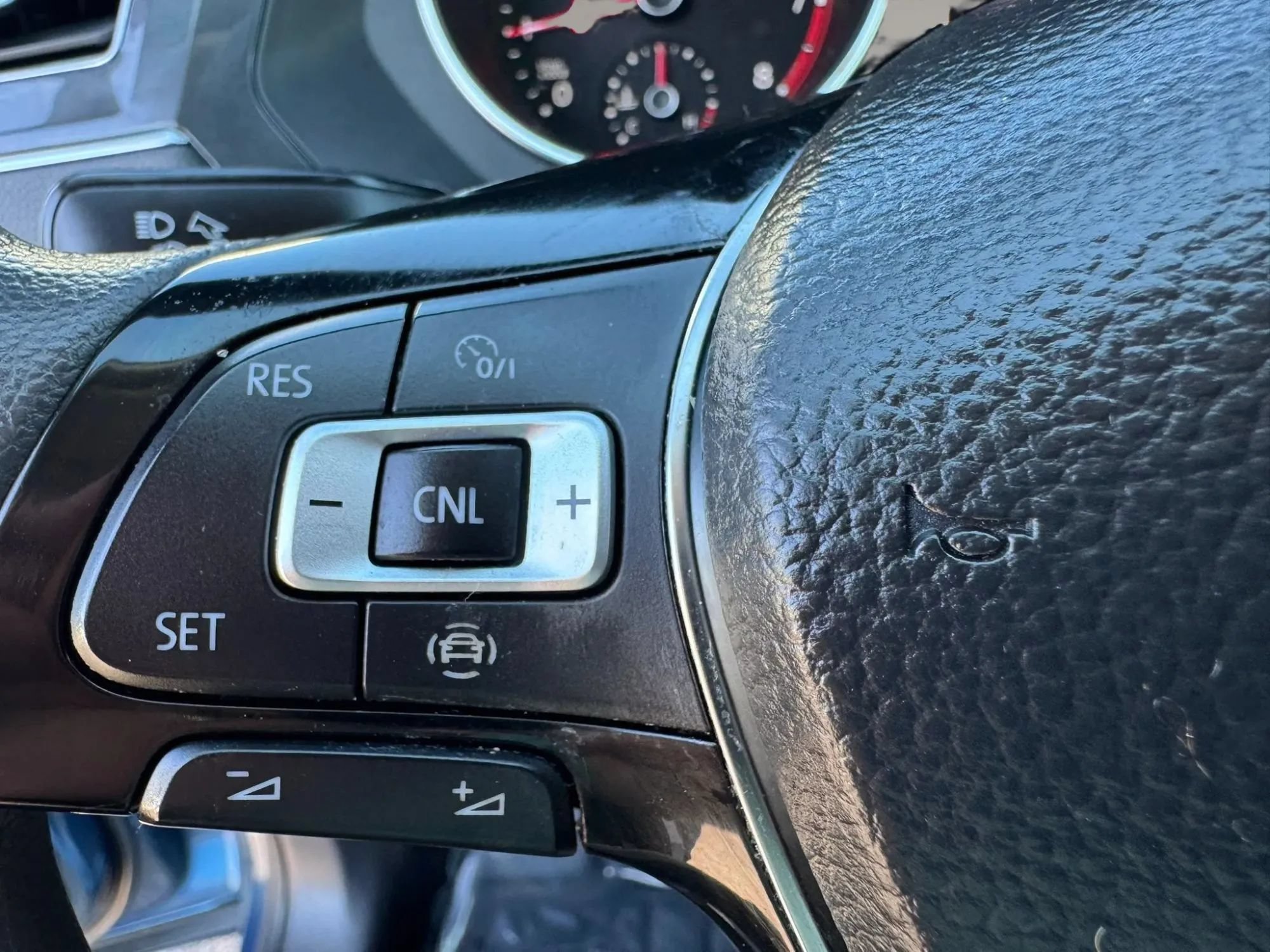 Used 2019 Volkswagen Tiguan S w/ Driver Assistance Package FWD image 21