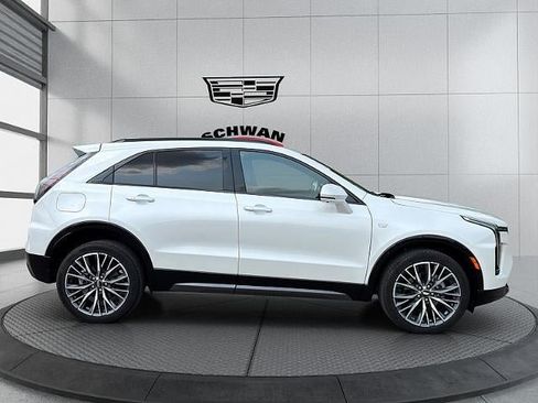 Used 2024 Cadillac XT4 Sport AWD/4WD image 3