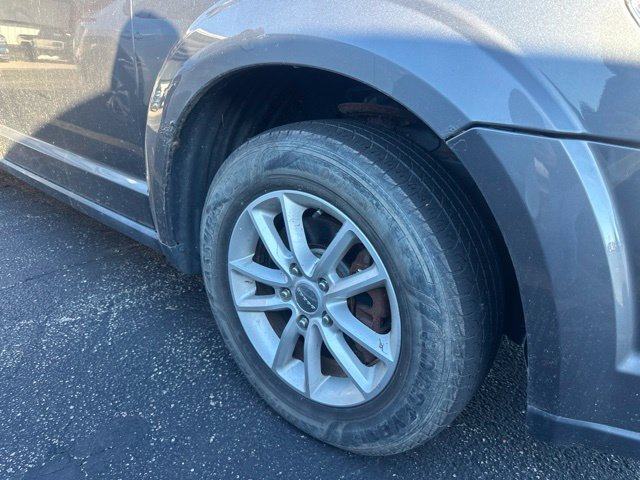 Used 2013 Dodge Journey SXT w/ Flexible Seating Group FWD image 3