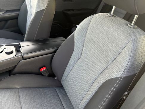 Certified 2023 Nissan Rogue SV image 34