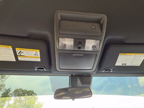 Used 2026 Nissan Frontier PRO-4X w/ Pro-4x Convenience Package AWD/4WD image 3