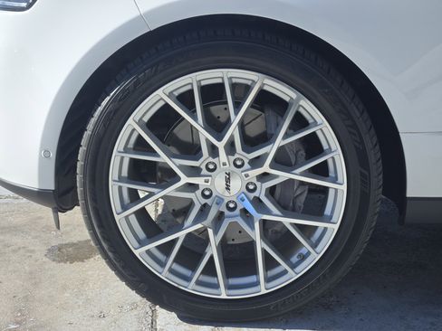 Used 2016 Land Rover Range Rover Supercharged image 14