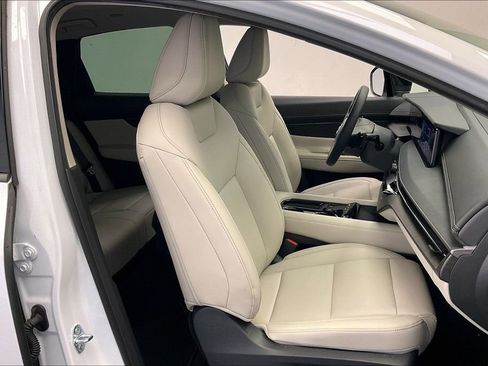 Certified 2025 Nissan Murano SV image 6