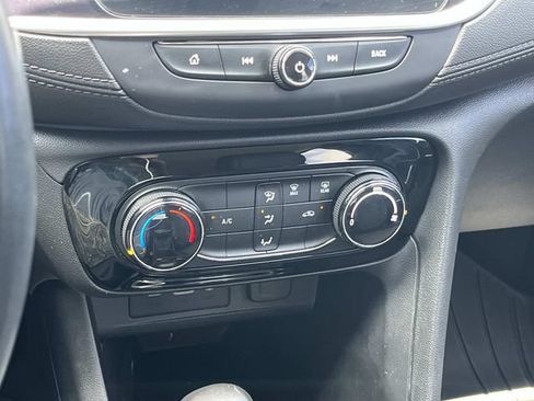 Certified 2021 Buick Encore GX Preferred w/ Sport Touring Package FWD image 31