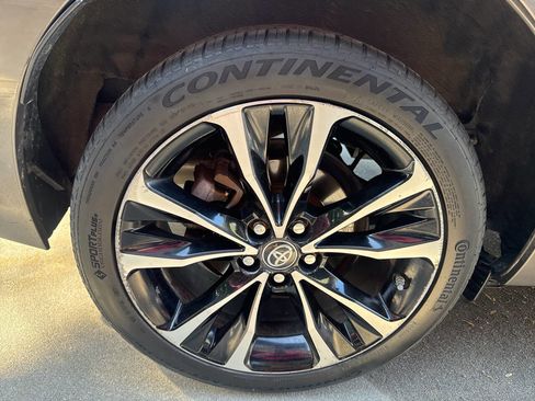 Used 2017 Toyota Corolla SE image 26