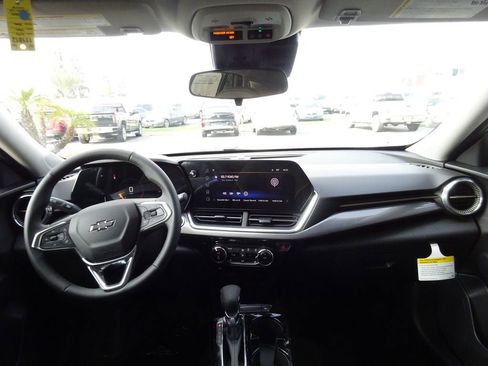 New 2026 Chevrolet Trax ACTIV w/ Driver Confidence Package FWD image 22