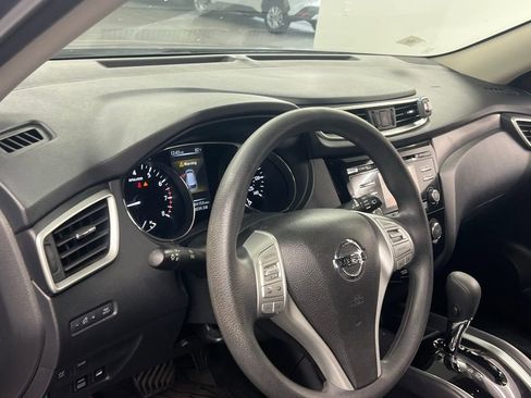 Used 2016 Nissan Rogue S w/ Appearance Package image 7