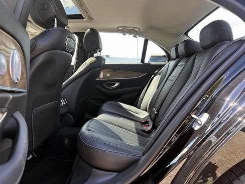 Used 2018 Mercedes-Benz E 300 4MATIC image 19