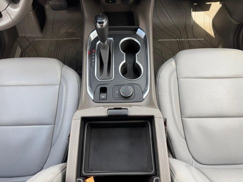Certified 2020 Chevrolet Traverse LT AWD/4WD image 11