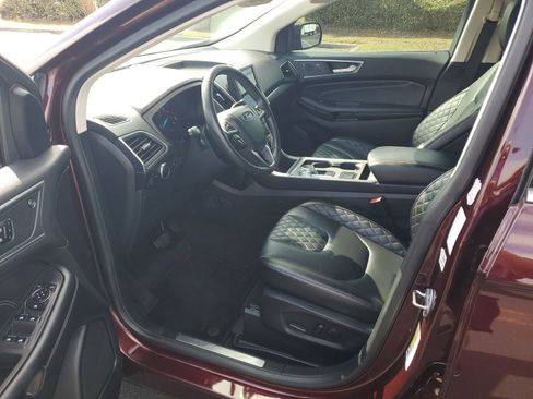 Certified 2024 Ford Edge Titanium image 17