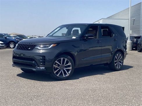 New 2025 Land Rover Discovery Dynamic SE image 2