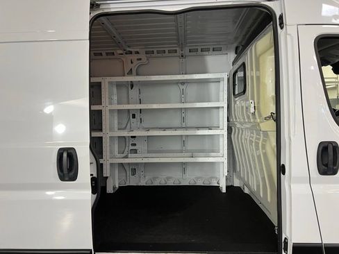 Used 2024 RAM ProMaster 2500 image 26