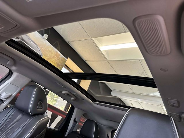 Certified 2025 Acura MDX w/ Advance Package AWD/4WD image 22